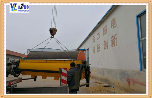 鐵礦磁選機(jī)，鐵礦磁選機(jī)廠家多年的生產(chǎn)讓鐵礦磁選機(jī)積累了較多經(jīng)驗(yàn)